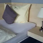 Ξενοδοχείο Restaurant Molitor 3*