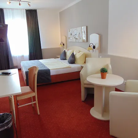 فندق Restaurant Molitor 3*