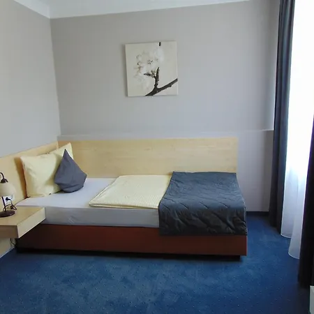 Restaurant Molitor فندق