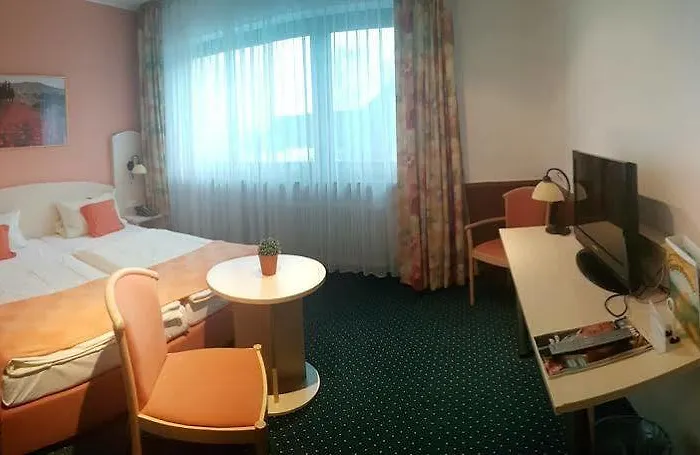 Szálloda Restaurant Molitor Bad Homburg vor der Höhe